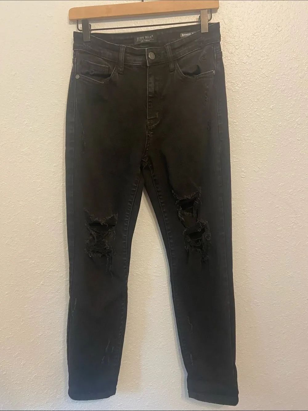 Judy Blue Black Distressed Boyfriend Fit Jeans Size 5 / 27